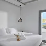 Sapphire 6bed With Pool And Hot Tub In Villa Ornos (Mykonos)