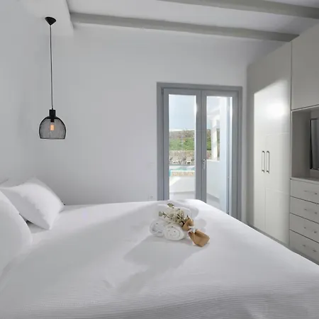 Sapphire 6bed With Pool And Hot Tub In Ornos (Mykonos)