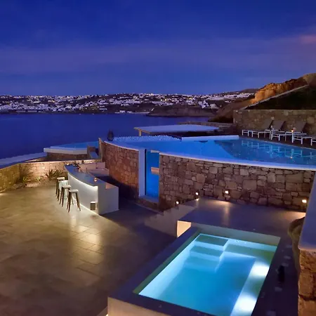 Sapphire 6bed With Pool And Hot Tub In וילה אורנוס