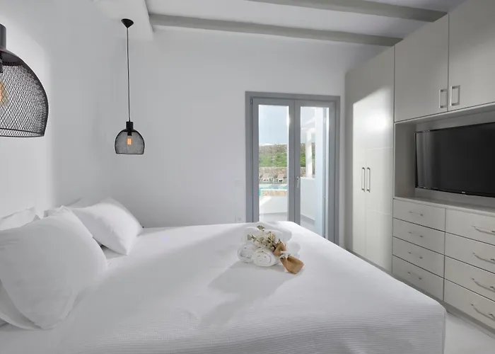 Sapphire 6bed With Pool And Hot Tub In Ornos (Mykonos)